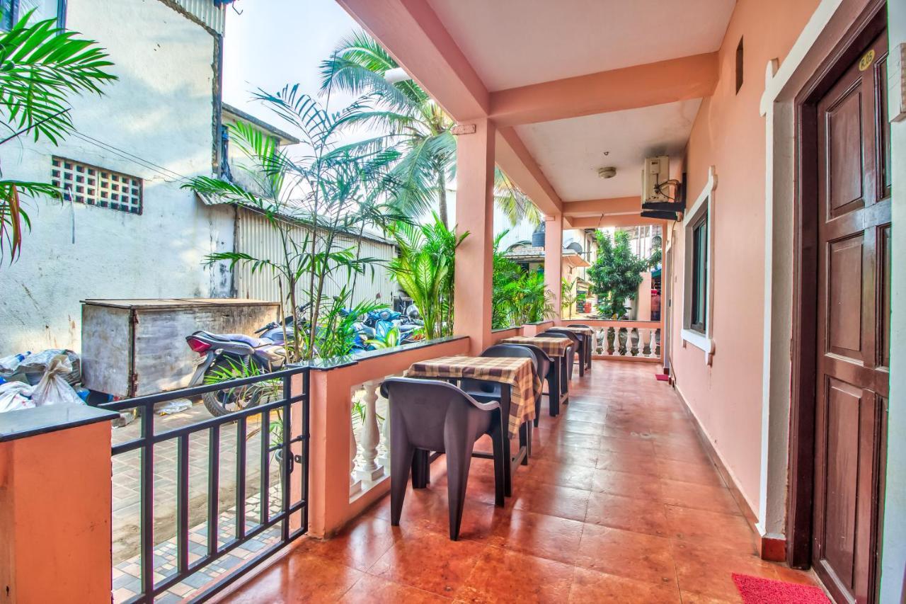 Stanleys Guest House Baga Esterno foto