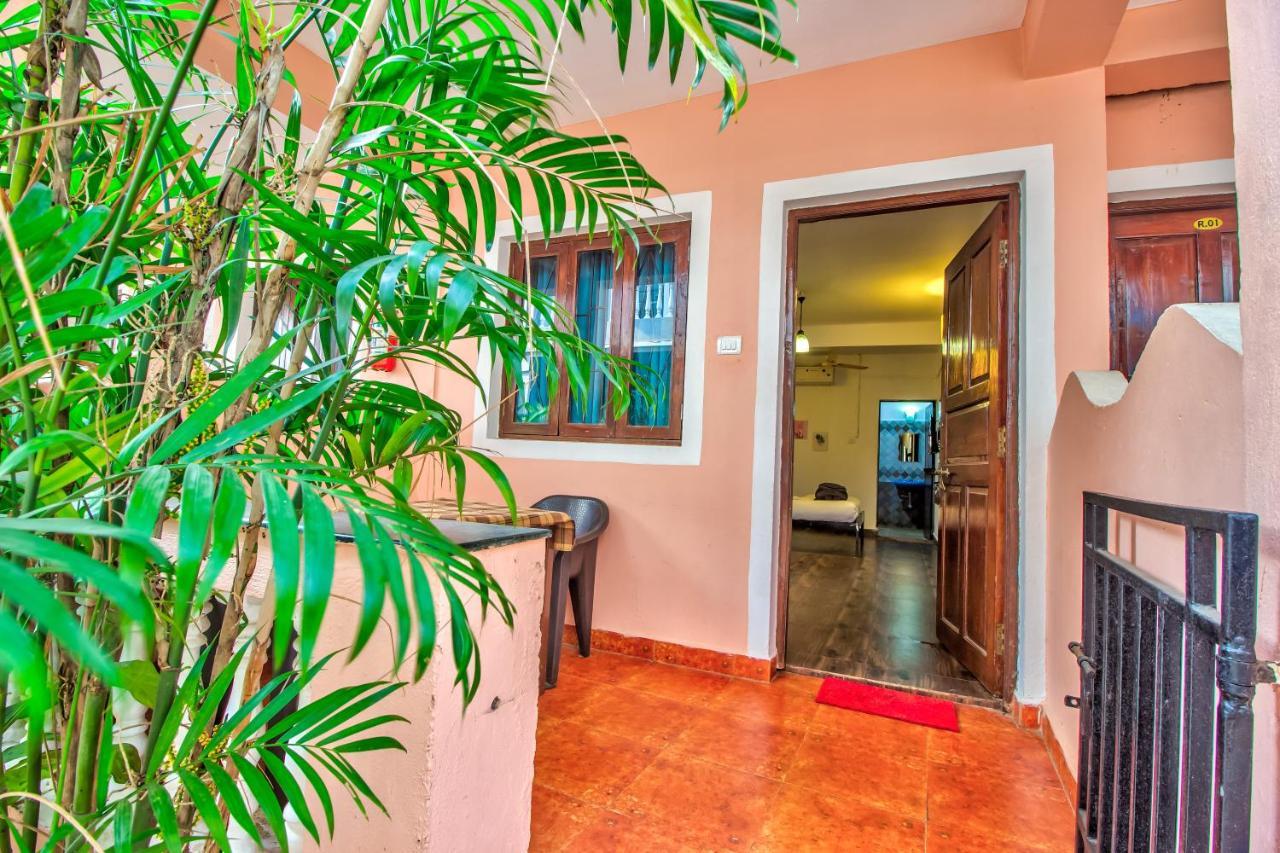 Stanleys Guest House Baga Esterno foto