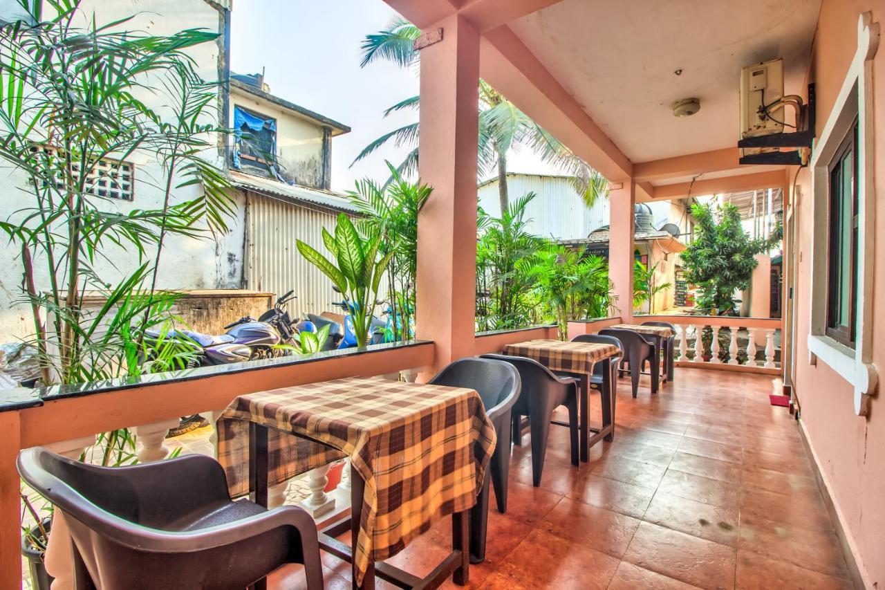 Stanleys Guest House Baga Esterno foto