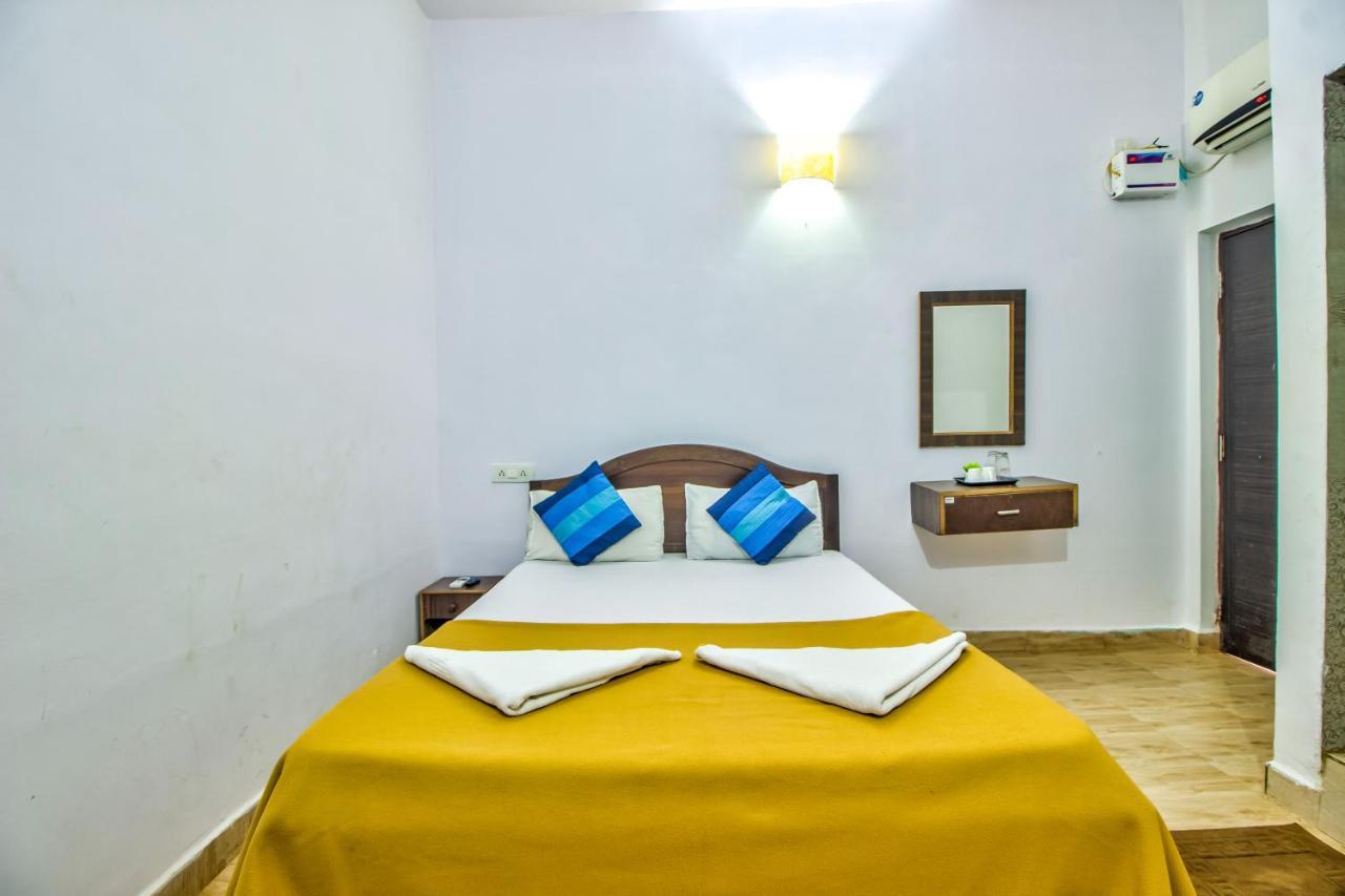 Stanleys Guest House Baga Esterno foto