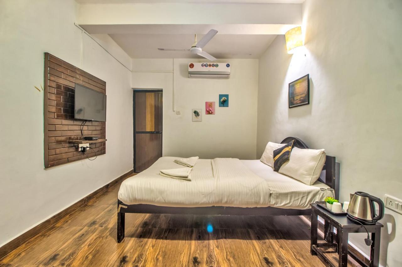 Stanleys Guest House Baga Esterno foto