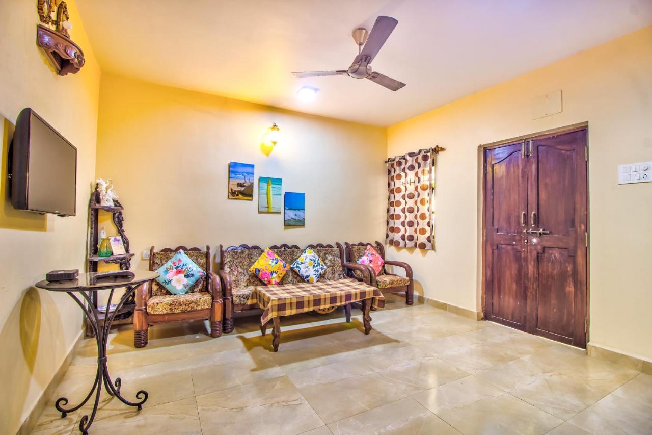 Stanleys Guest House Baga Esterno foto