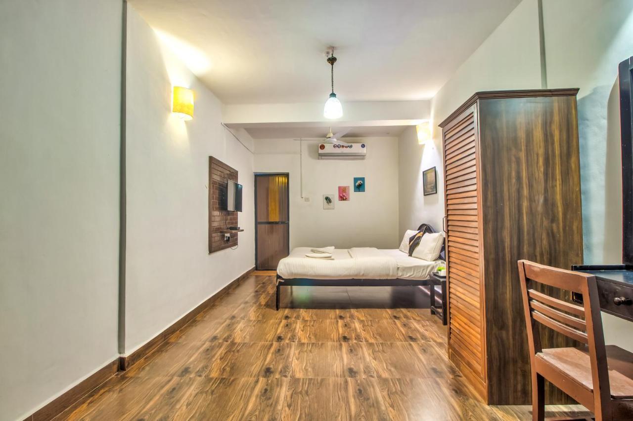 Stanleys Guest House Baga Esterno foto