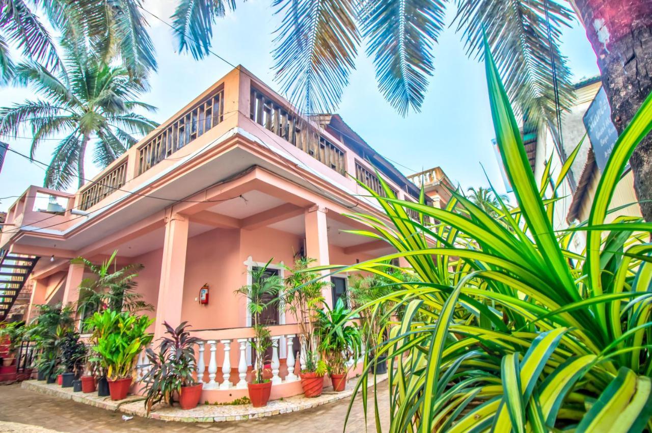 Stanleys Guest House Baga Esterno foto