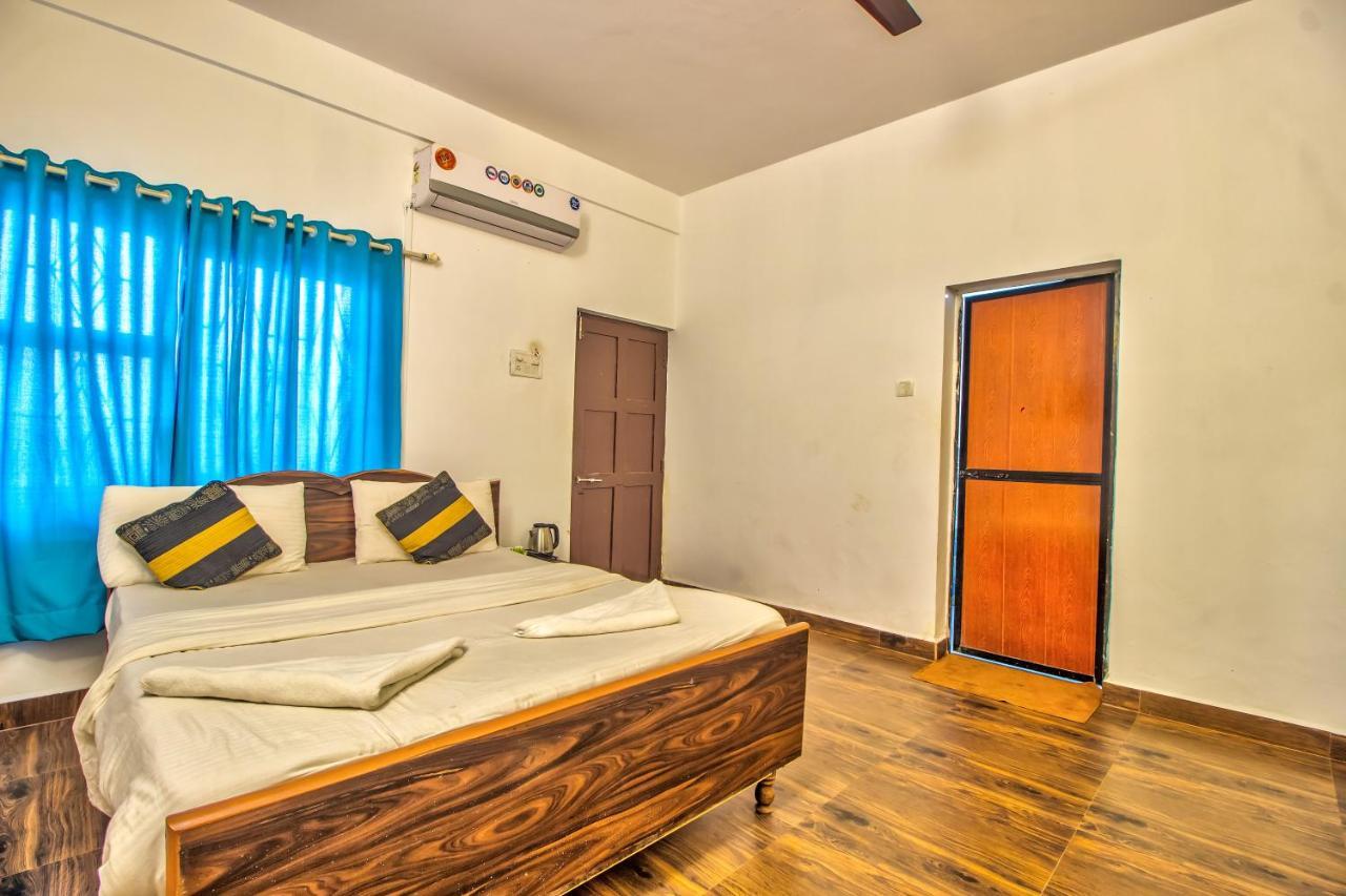 Stanleys Guest House Baga Esterno foto