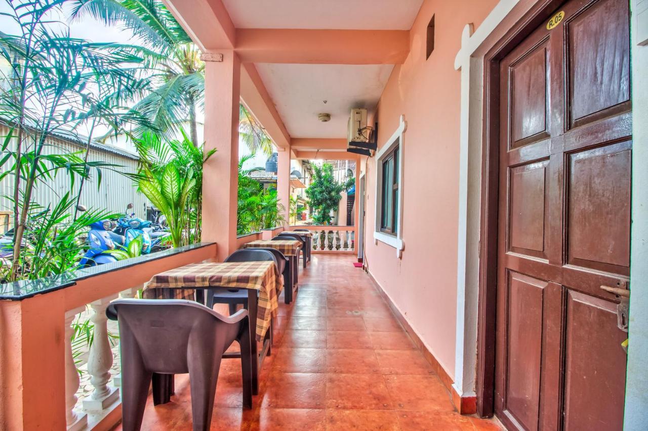 Stanleys Guest House Baga Esterno foto