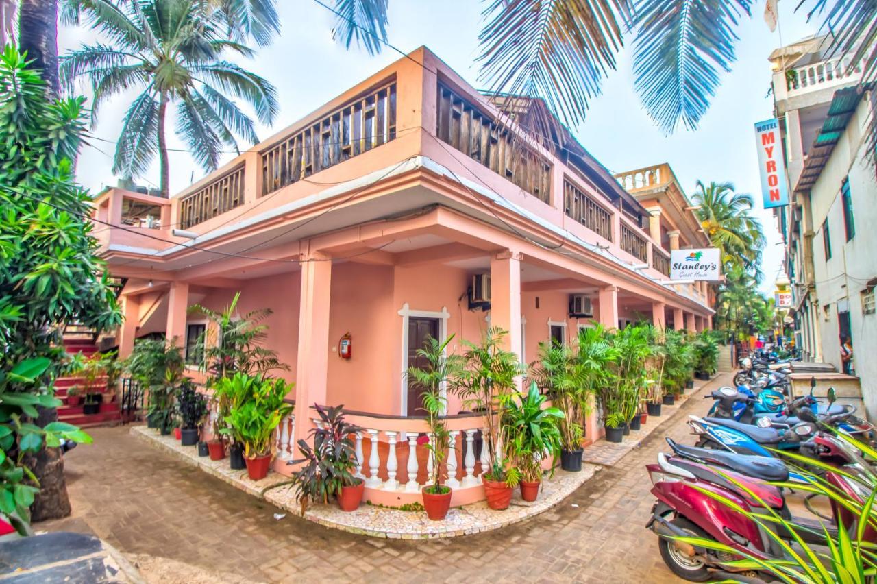 Stanleys Guest House Baga Esterno foto