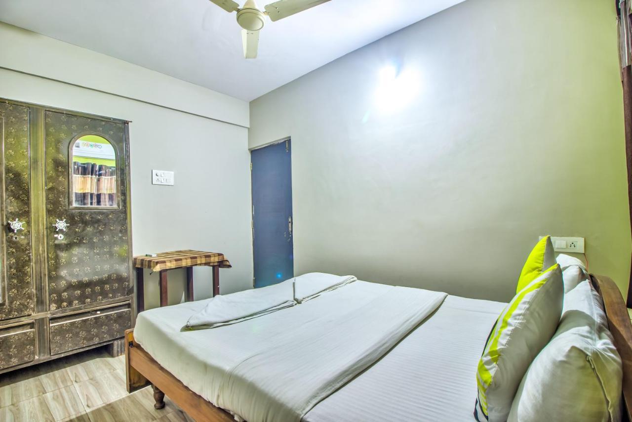 Stanleys Guest House Baga Esterno foto
