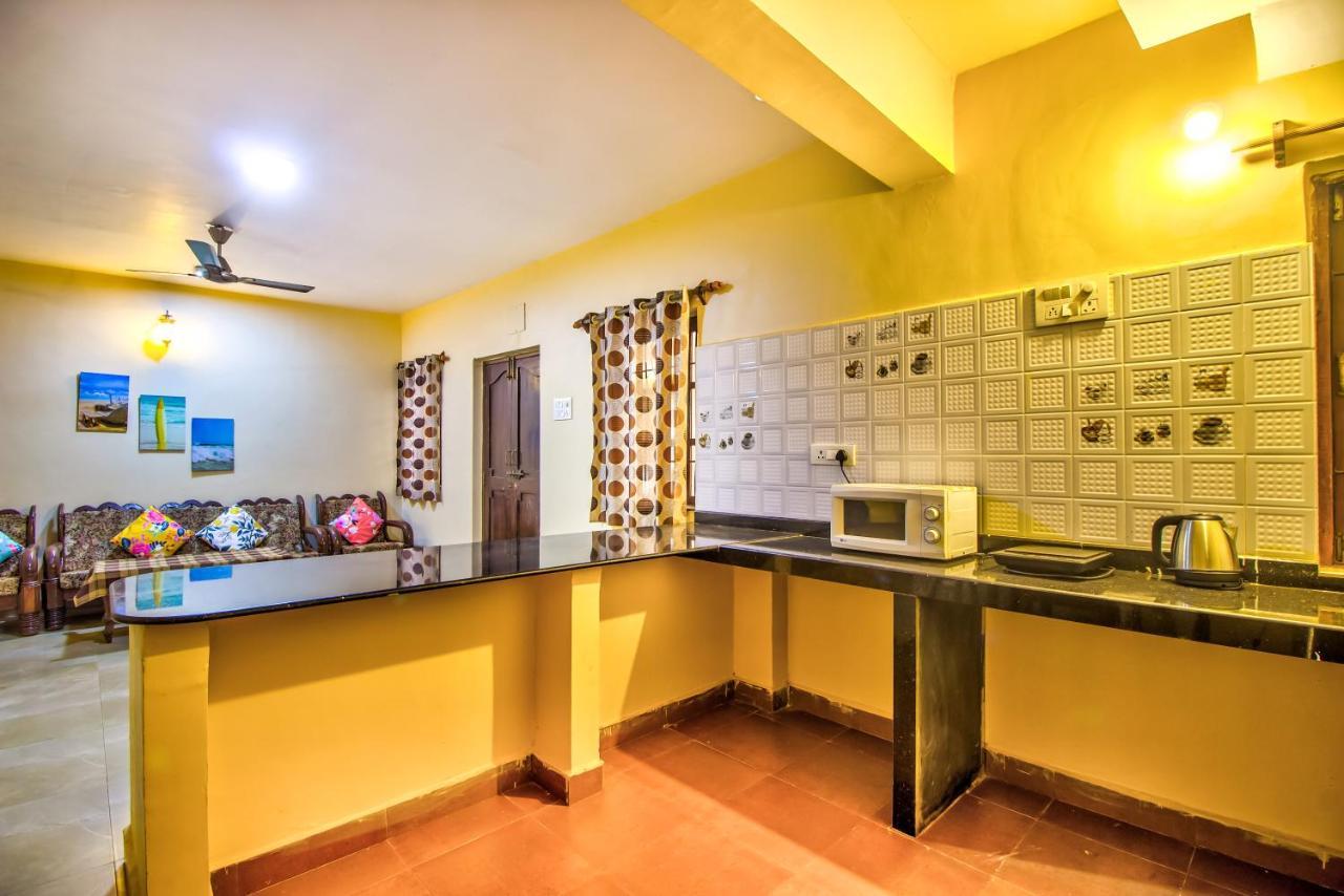 Stanleys Guest House Baga Esterno foto