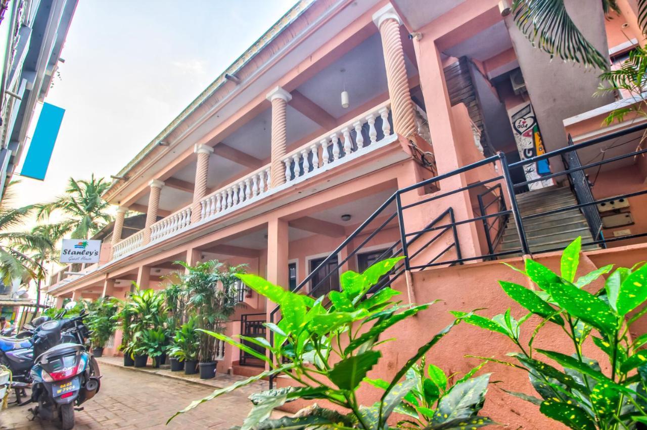 Stanleys Guest House Baga Esterno foto