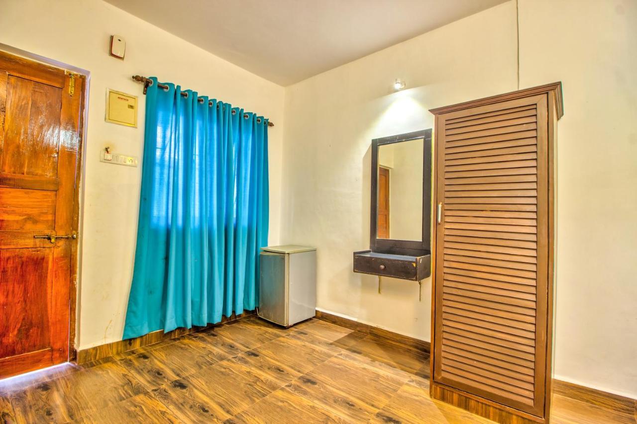Stanleys Guest House Baga Esterno foto
